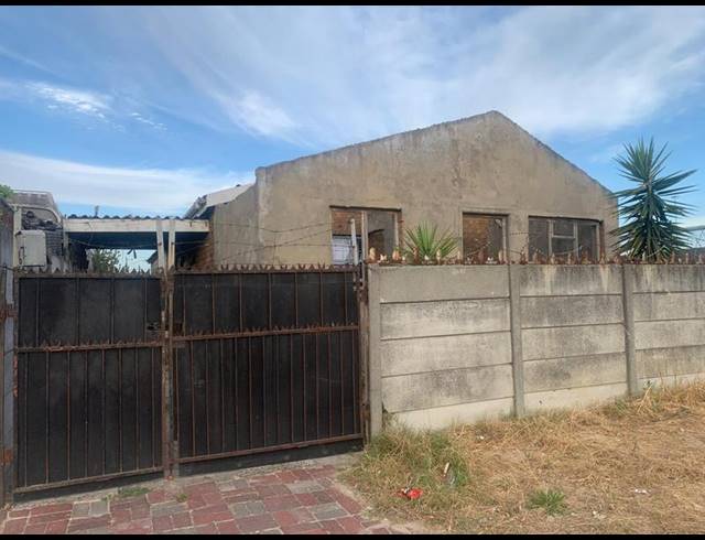 3 BEDROOM HOUSE FOR SALE IN SCOTTSDENE